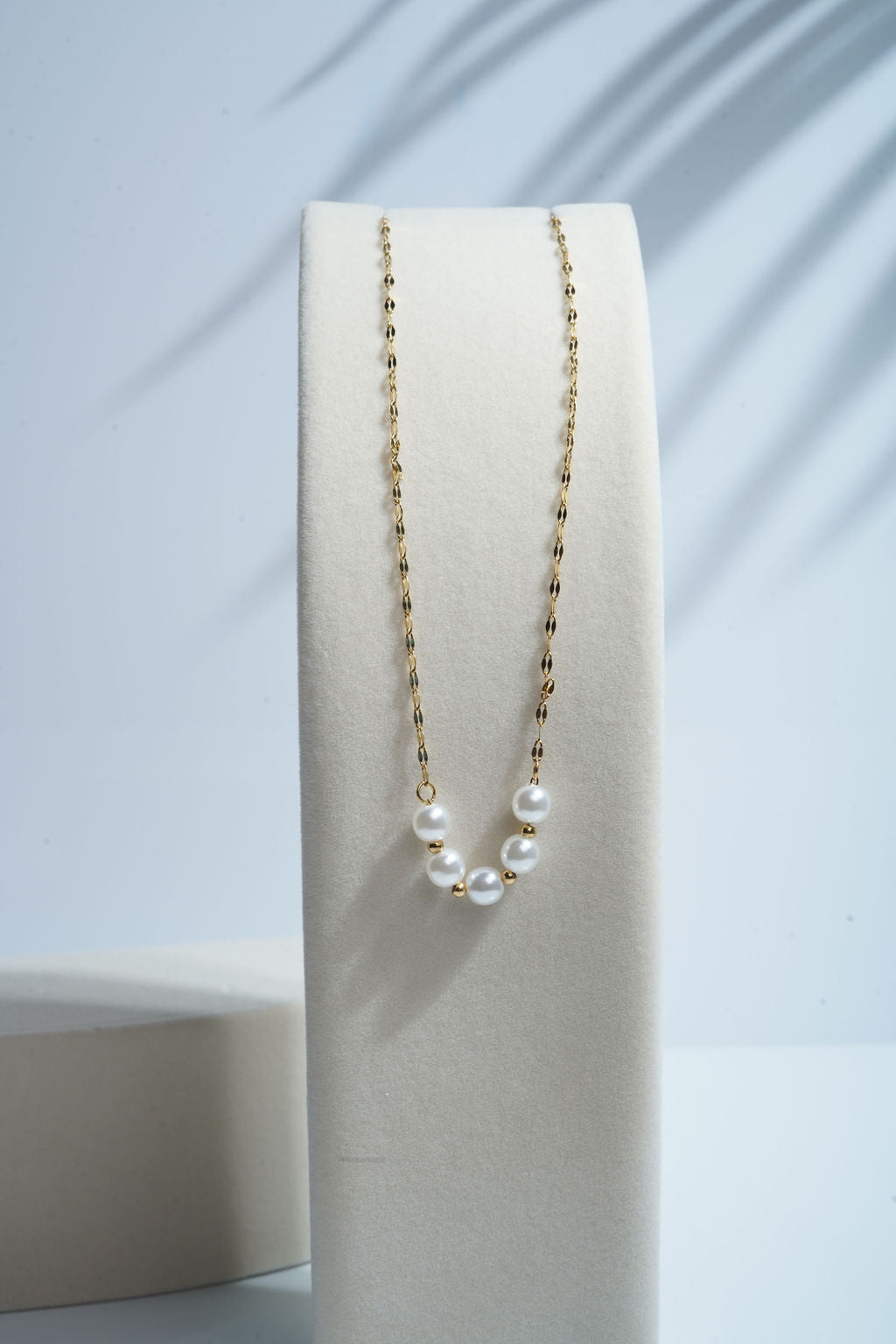 Gold & Pearl Necklace