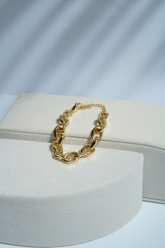 Chic Chain Bracelet